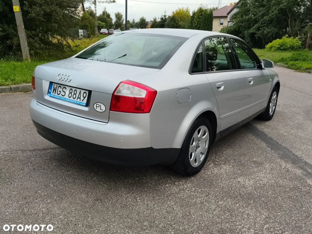 Audi A4 Limousine - 3