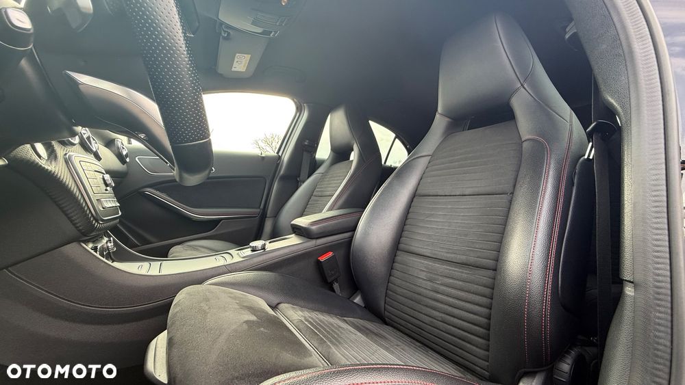 Mercedes-Benz Klasa A 220 4-Matic AMG Line - 10
