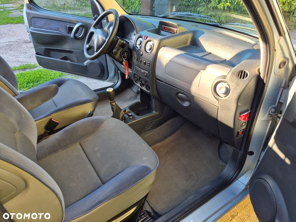 Citroën Berlingo 1.6i Prestige - 8