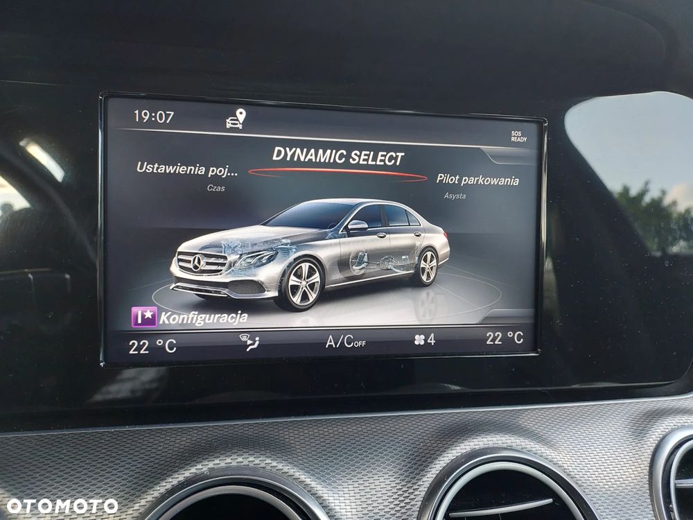 Mercedes-Benz Klasa E 220 d 9G-TRONIC - 12