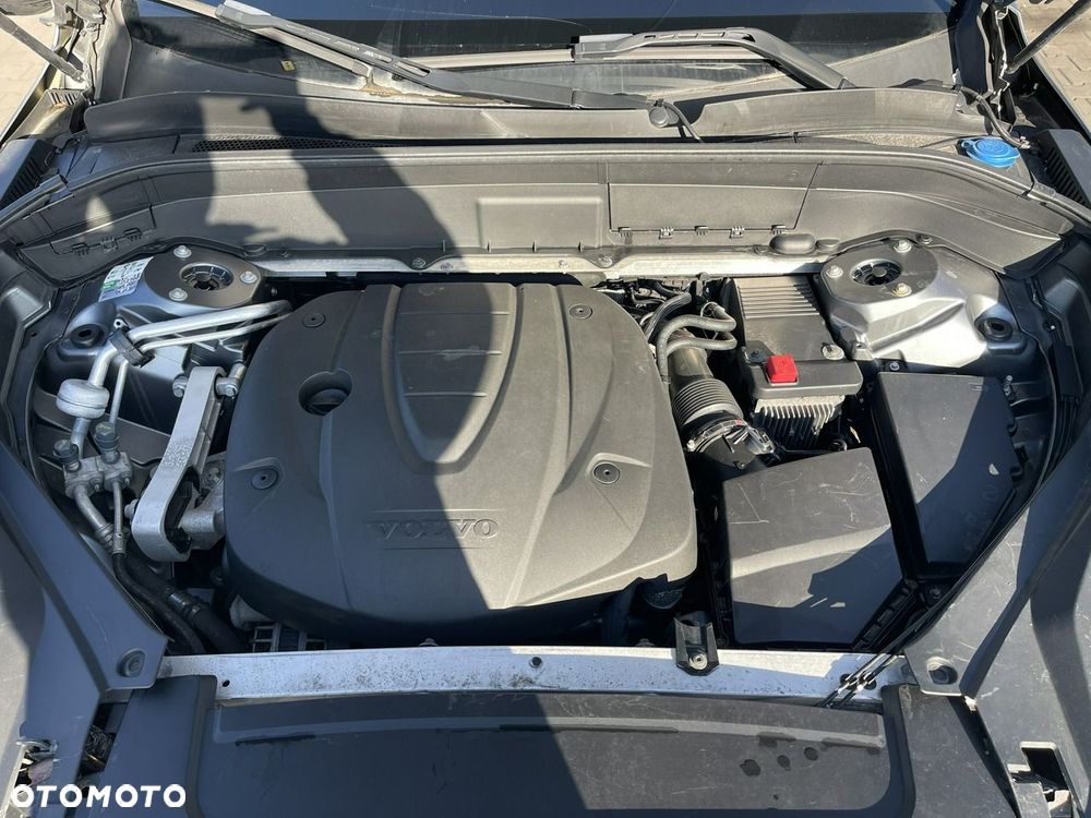 Volvo XC 90 D4 FWD Momentum - 11