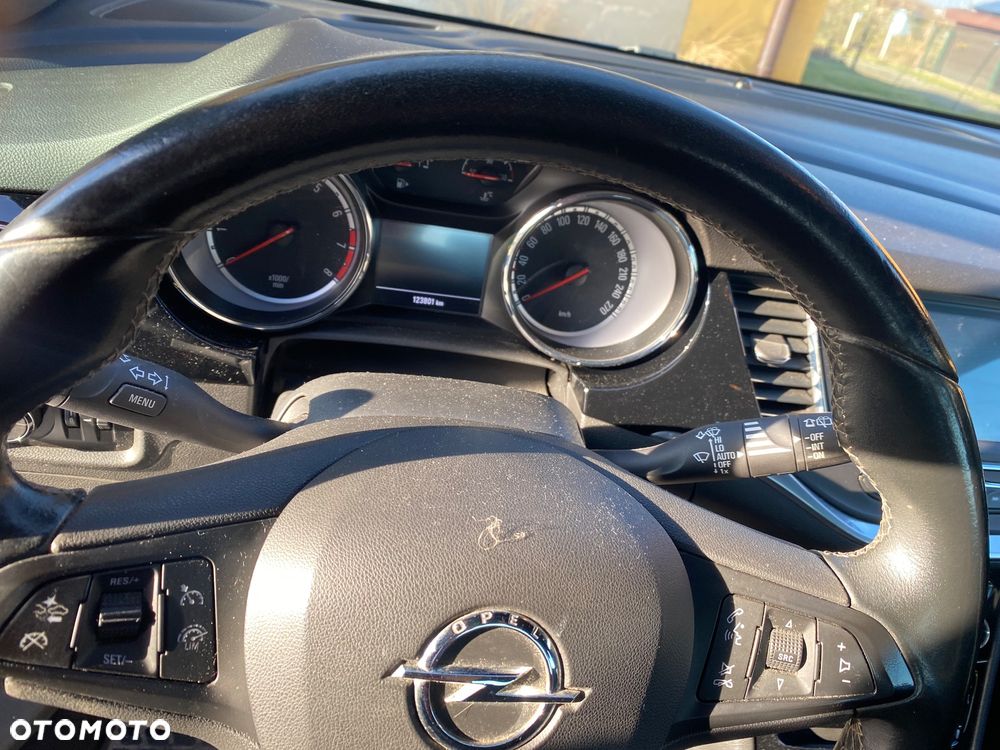 Opel Astra 1.4 T Dynamic - 6