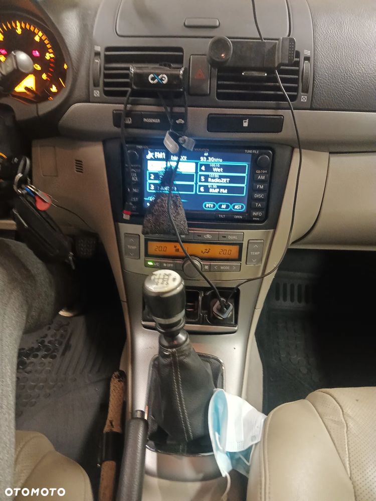 Toyota Avensis 2.2 D-CAT Sol plus NAVI - 9