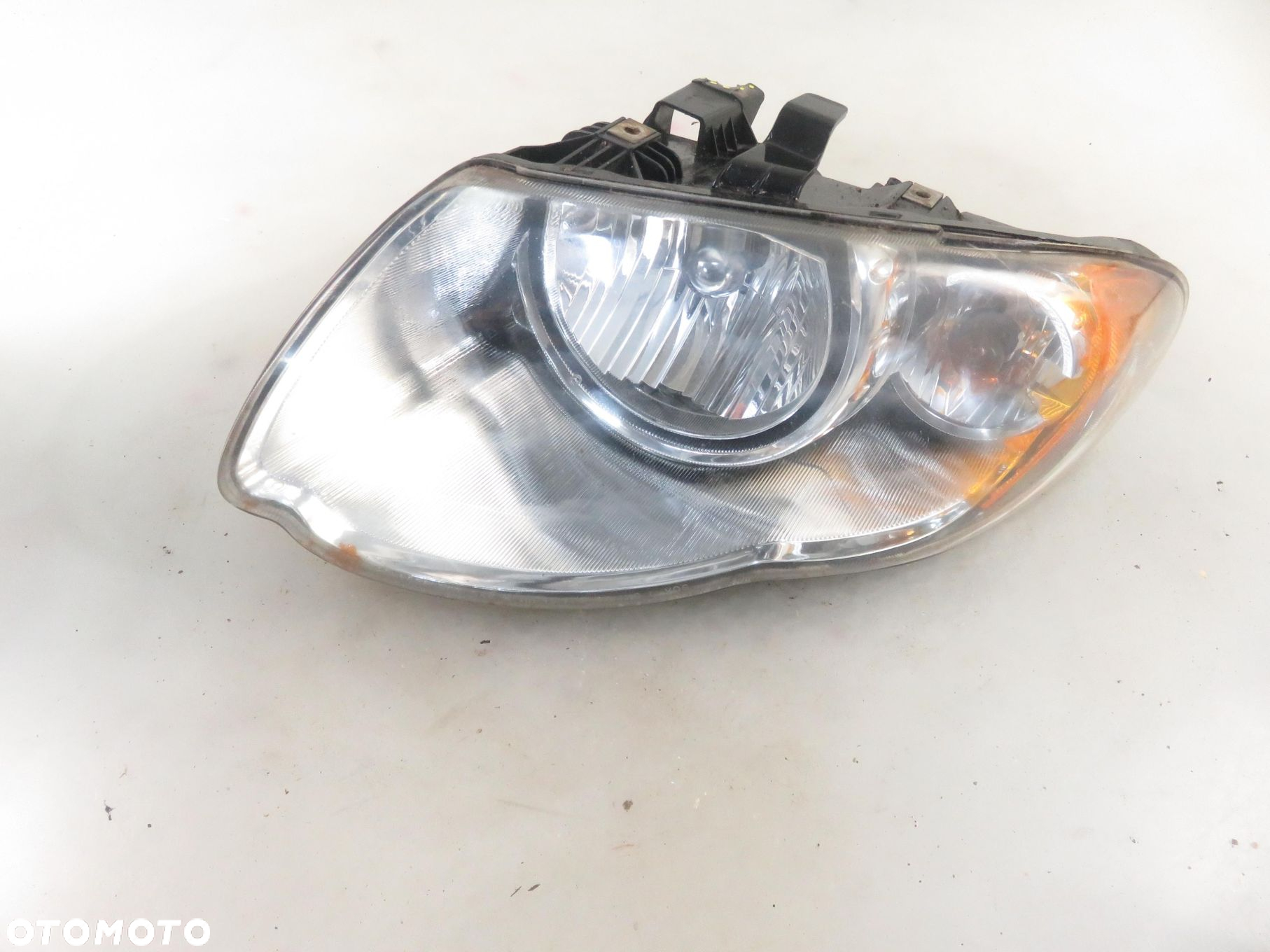 LAMPA LEWA PRZEDNIA CHRYSLER VOYAGER IV - 9