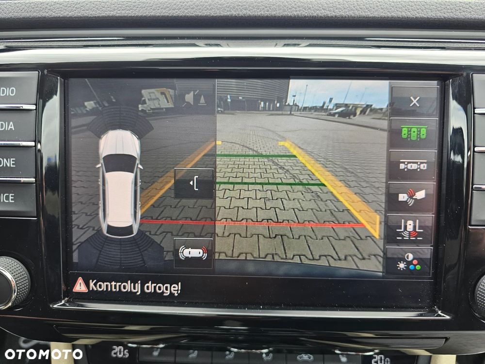 Skoda Superb 2.0 TDI 4x4 L&K DSG - 30