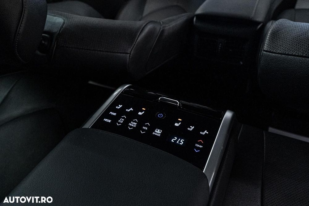 Toyota Camry 2.5 Exclusive - 12