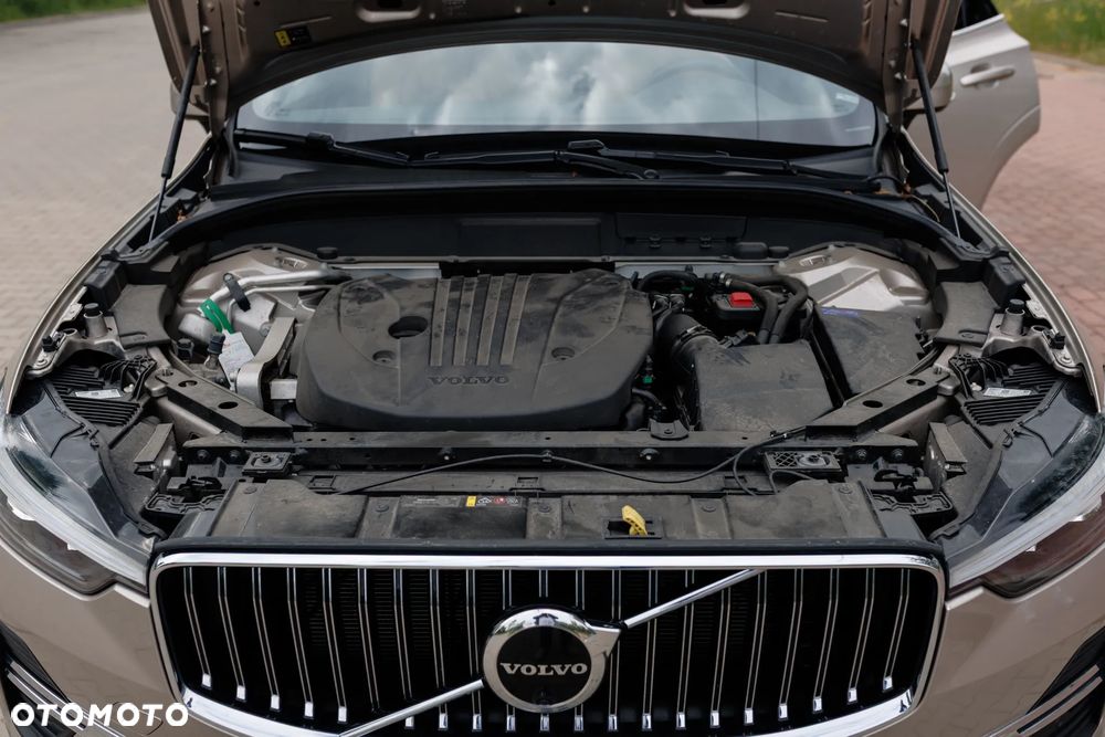Volvo XC 60 B4 B Plus Bright - 17