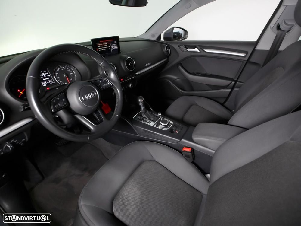 Audi A3 Limousine 30 TDI S tronic - 8
