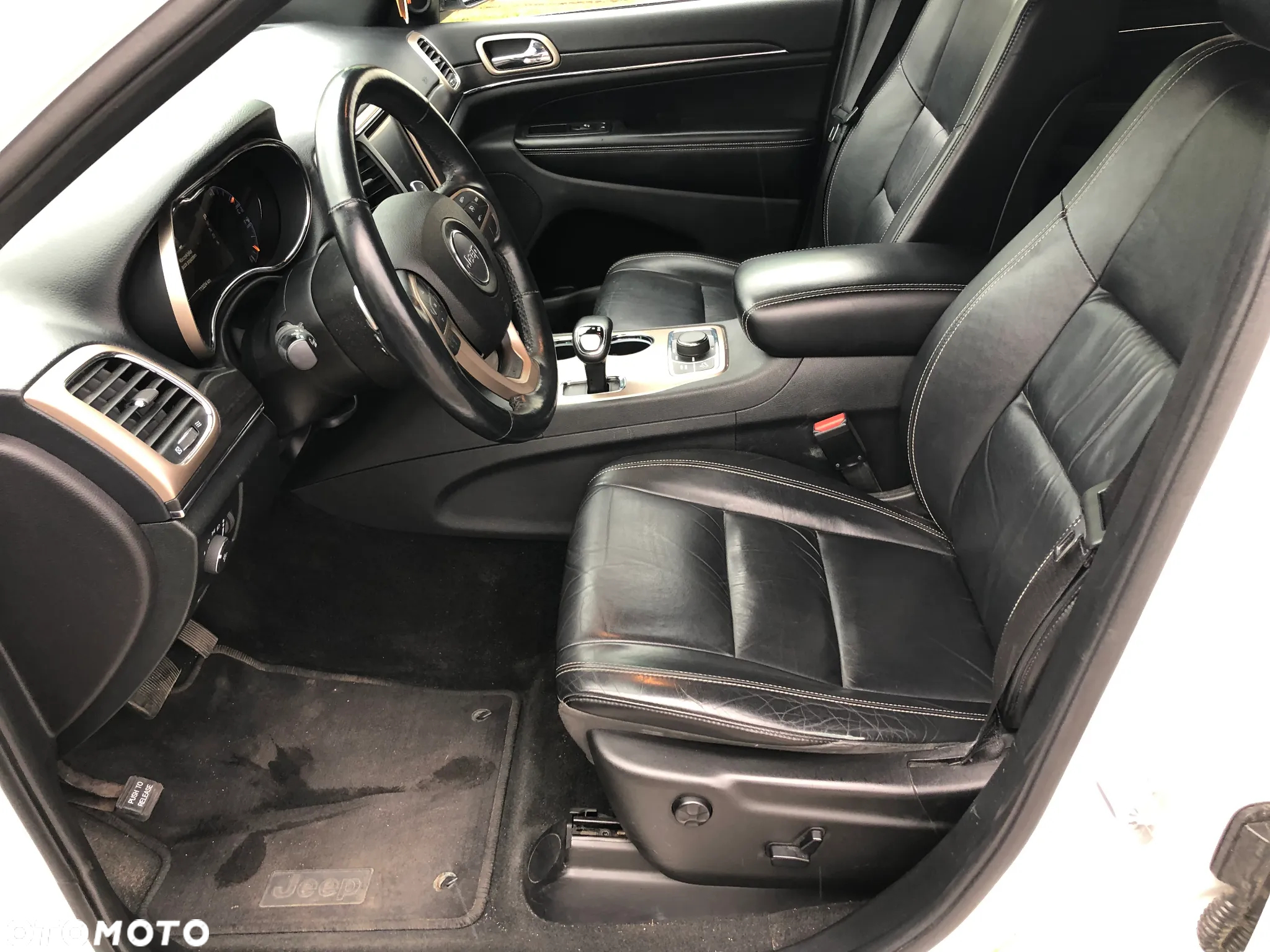 Jeep Grand Cherokee - 11