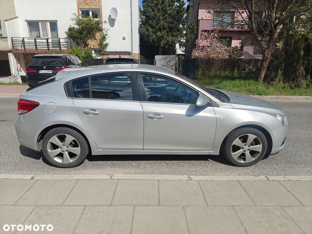 Chevrolet Cruze 1.8 LTZ+ - 3