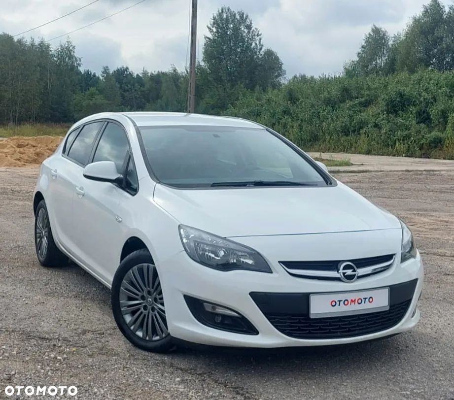 Opel Astra 1.4 Turbo Design Edition - 1