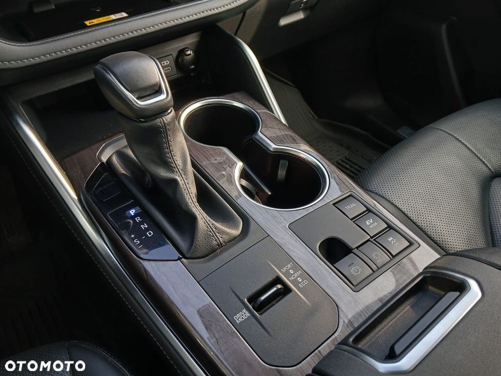 Toyota Highlander 2.5 Hybrid Executive - 24