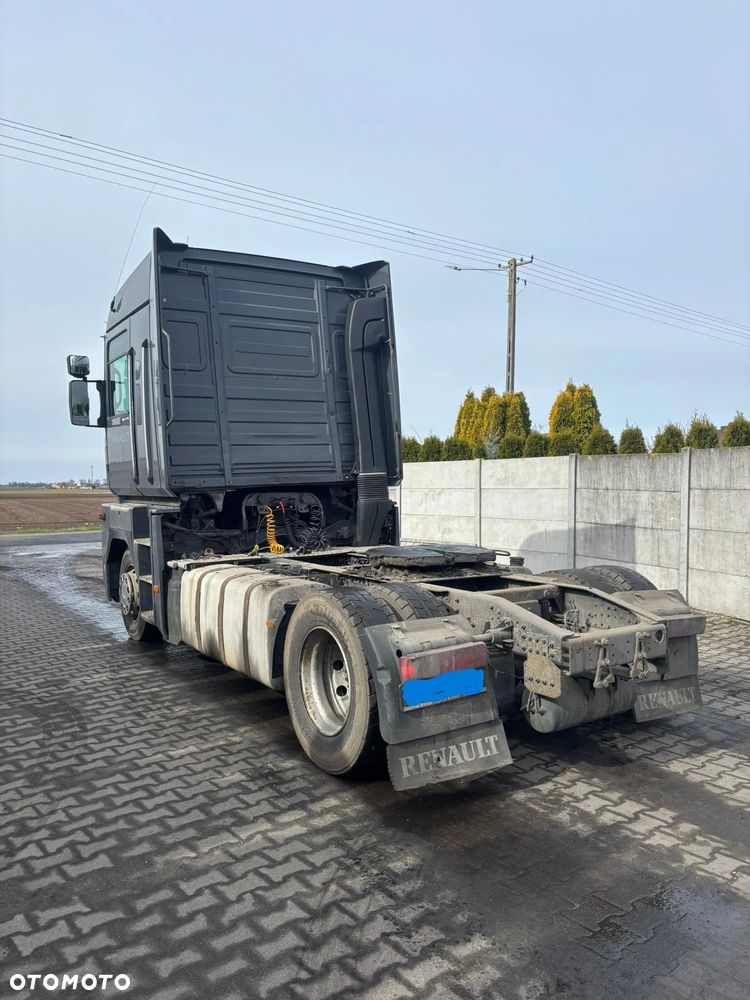 Renault MAGNUM - 6