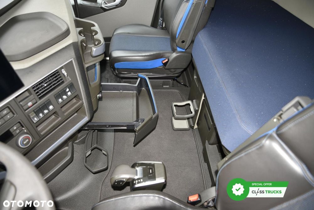 Volvo FH 500 Globetrotter XL I-ParkCool Adaptive cruise control - 25