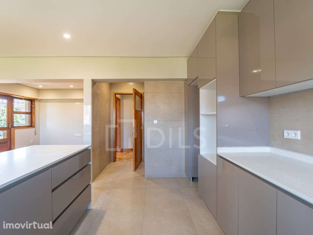 Apartamento T3+1 na Avenida da República - Grande imagem: 3/38