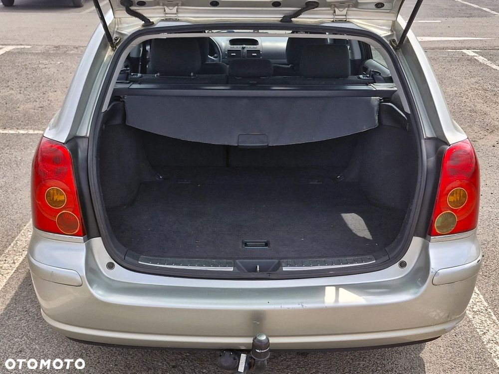 Toyota Avensis 1.8 VVT-i Sol - 12