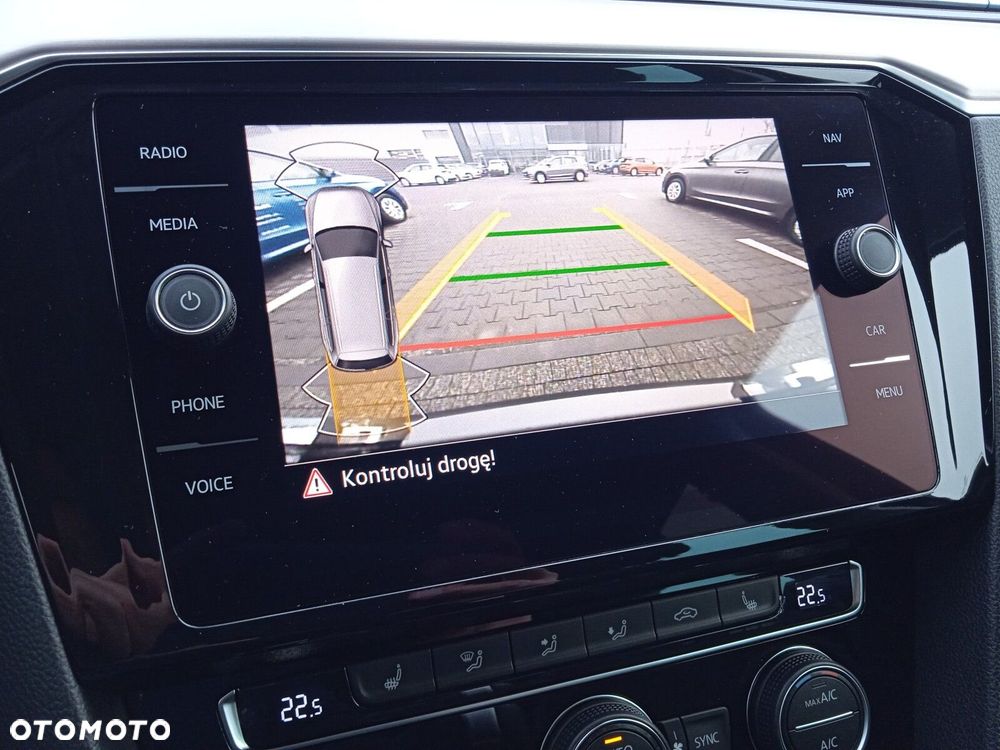 Volkswagen Passat - 28