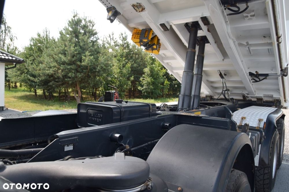 Iveco Magirus Trakker 450 8x4 Meiller Kipper - 16