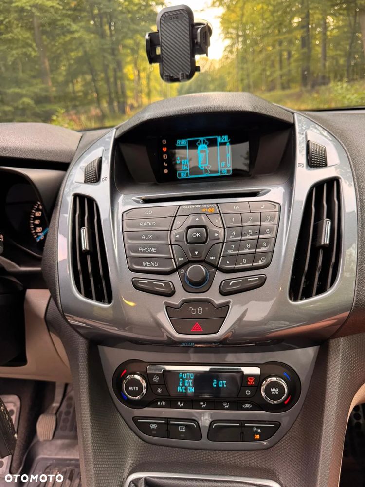 Ford Tourneo Connect 1.6 TDCi Titanium - 19