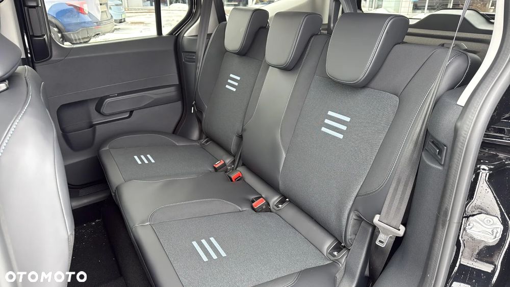 Ford Tourneo Courier 1.0 EcoBoost Titanium - 12