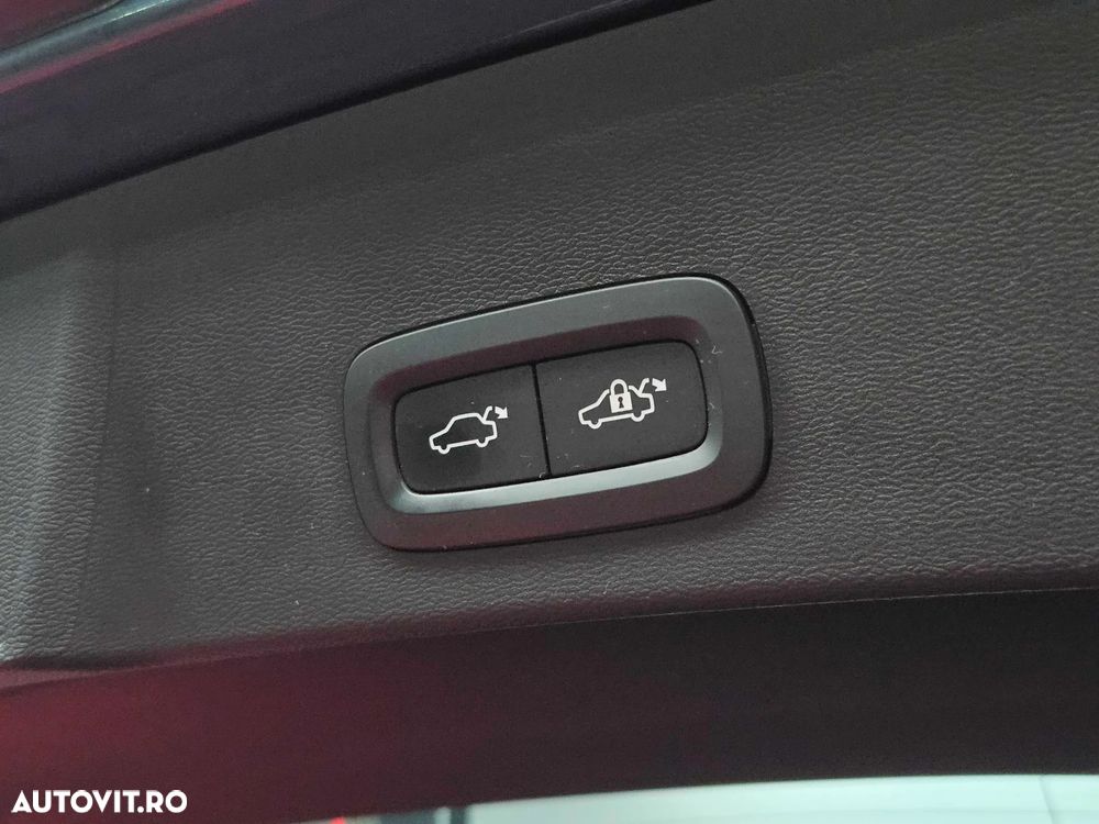 Volvo XC 40 D4 AWD Geartronic Inscription - 34