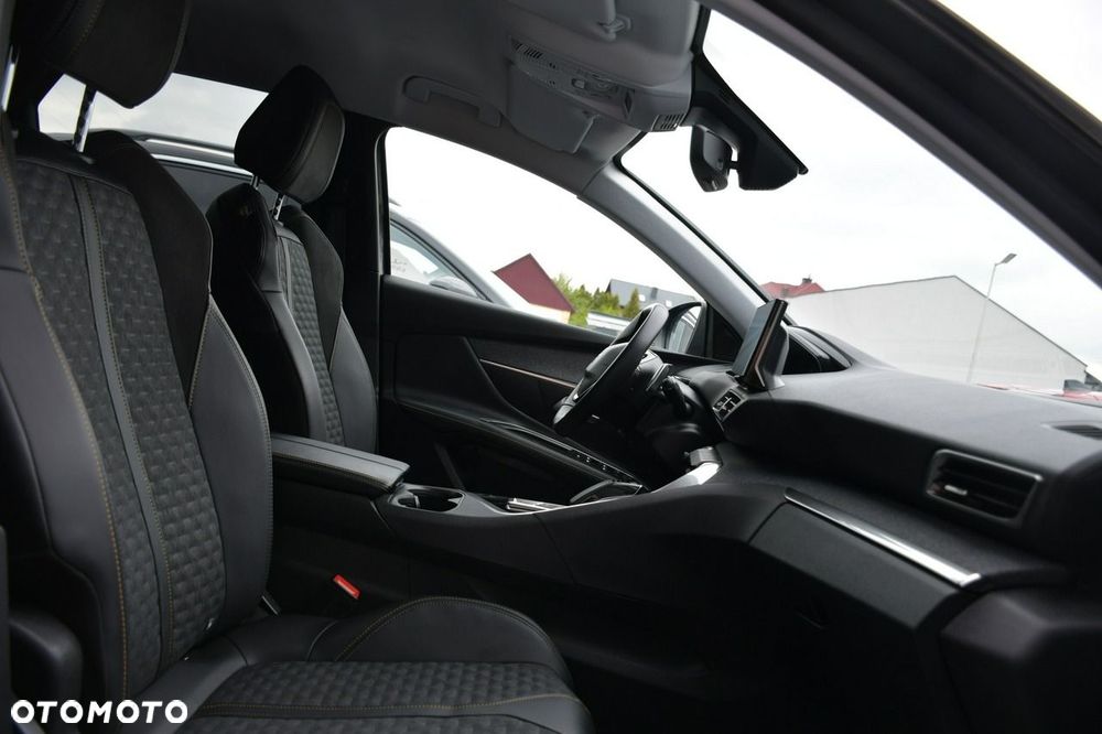 Peugeot 3008 1.6 PureTech Hybrid PHEV Road Trip S&S EAT8 - 26