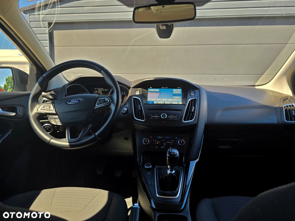 Ford Focus 1.0 EcoBoost Titanium - 18
