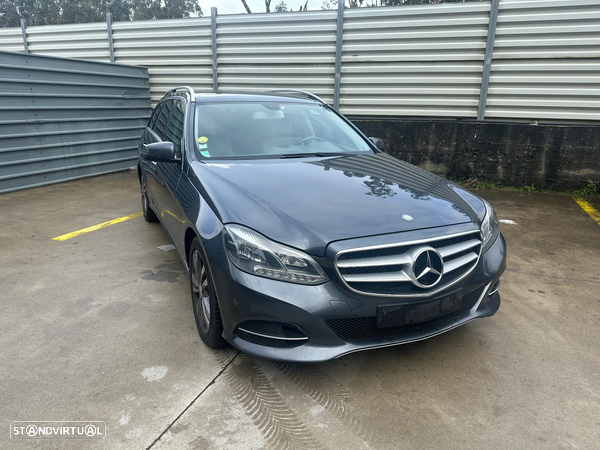 FRENTE COMPLETA MERCEDES E 220 W 212 DE 2013