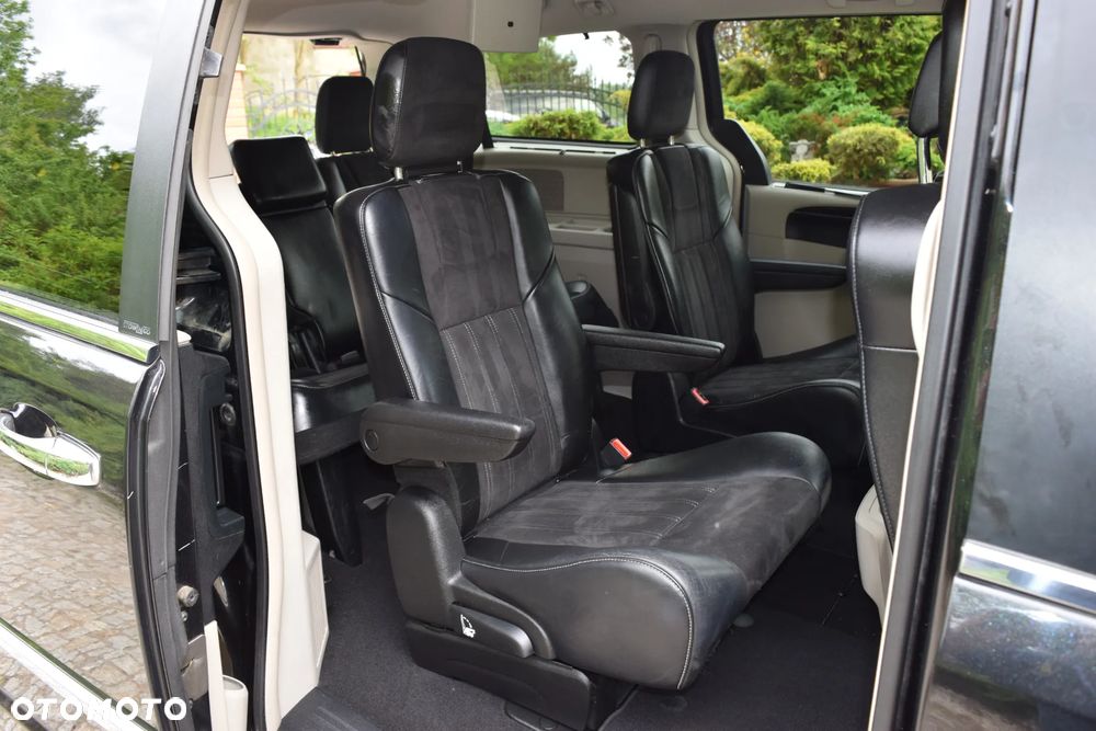 Lancia Voyager 2.8 Multijet 16v Platinum - 16