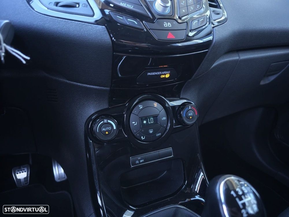 Ford Fiesta 1.0 T EcoBoost STLine - 21