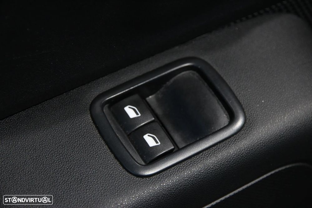 Citroën C3 1.2 PureTech C-Series - 10