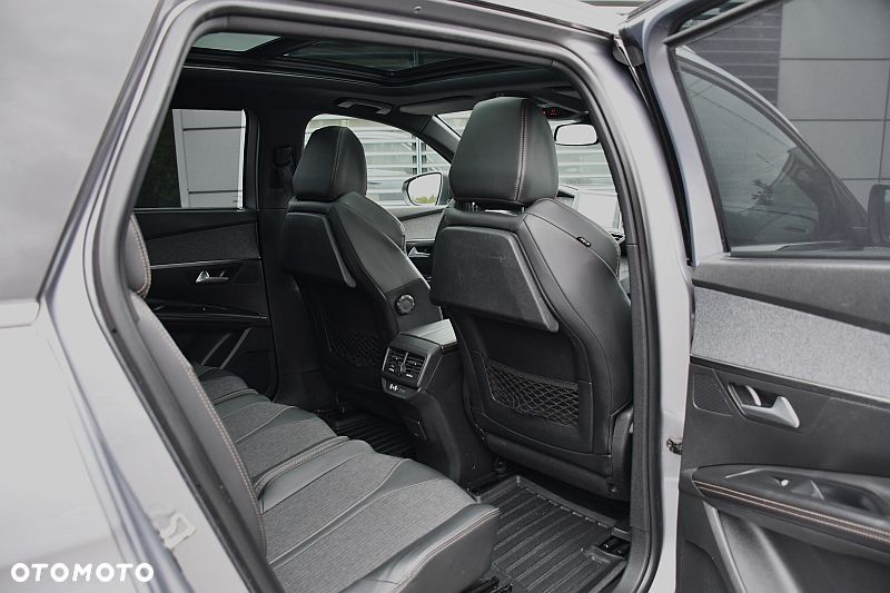 Peugeot 5008 2.0 HDi Allure 7os - 24