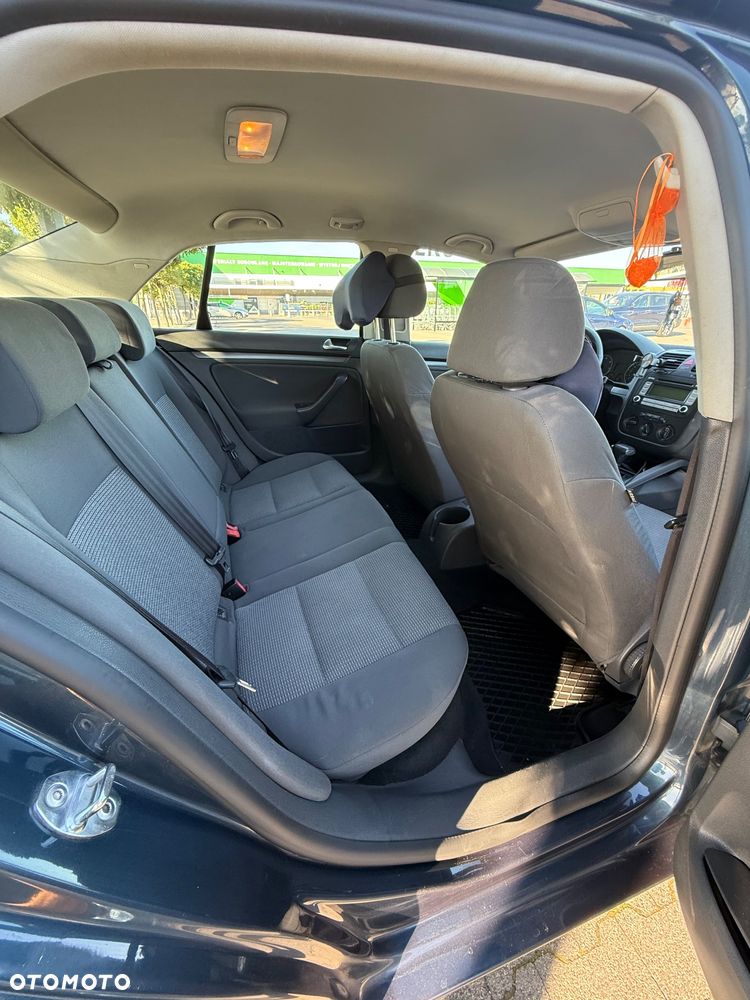 Volkswagen Jetta 1.9 TDI Comfortline DSG - 7