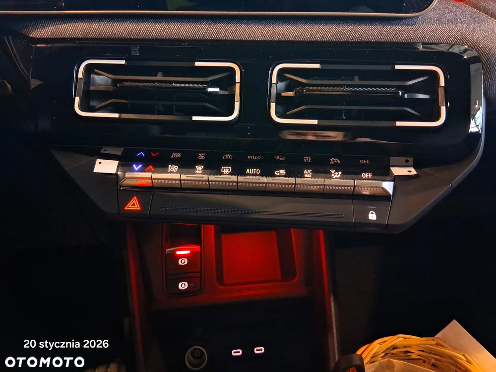 Renault 5 52kWh Comfort Range Techno - 23