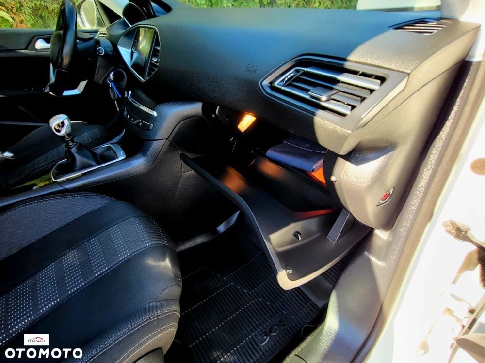 Peugeot 308 - 16