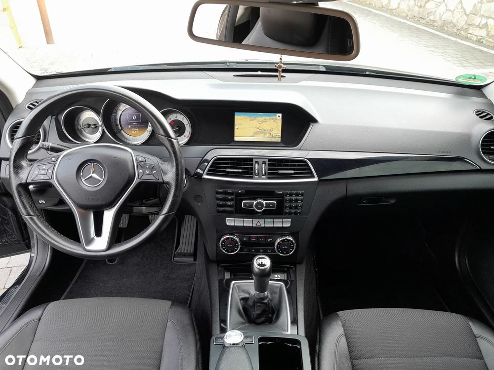 Mercedes-Benz Klasa C 180 Coupe BlueEFFICIENCY - 12