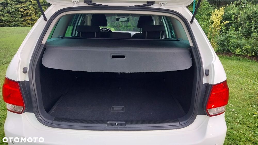 Volkswagen Golf - 10