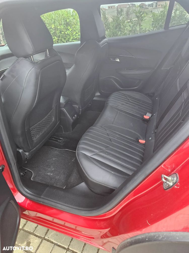 Peugeot 2008 1.2 PureTech EAT8 STT GT - 16