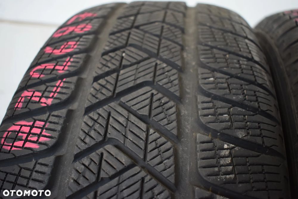 R17 235/65 Pirelli Scorpion Winter - 2