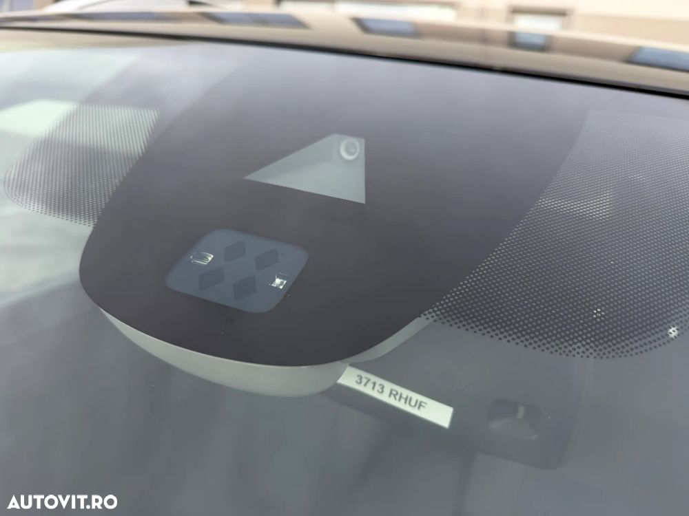 Volkswagen Touran 2.0 TDI Highline - 9