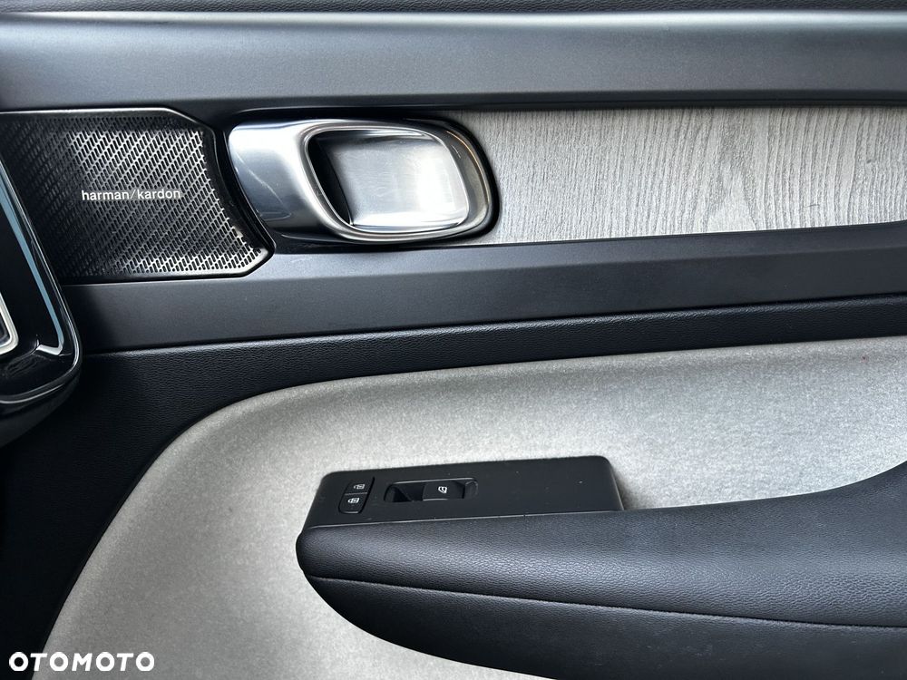 Volvo XC 40 - 19