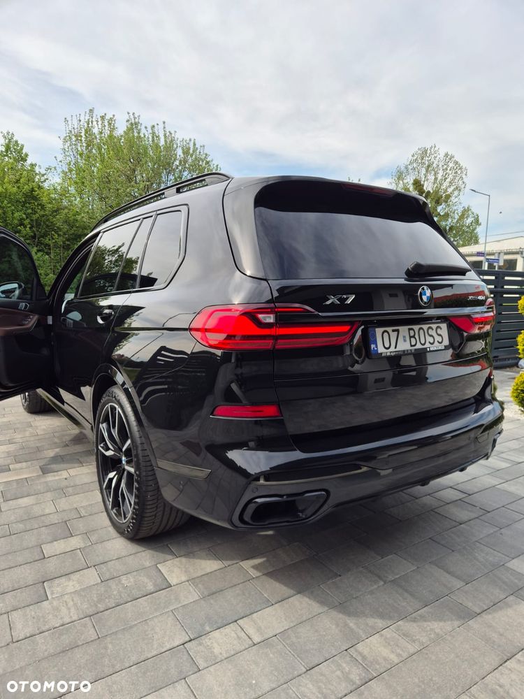 BMW X7 xDrive40d mHEV - 32