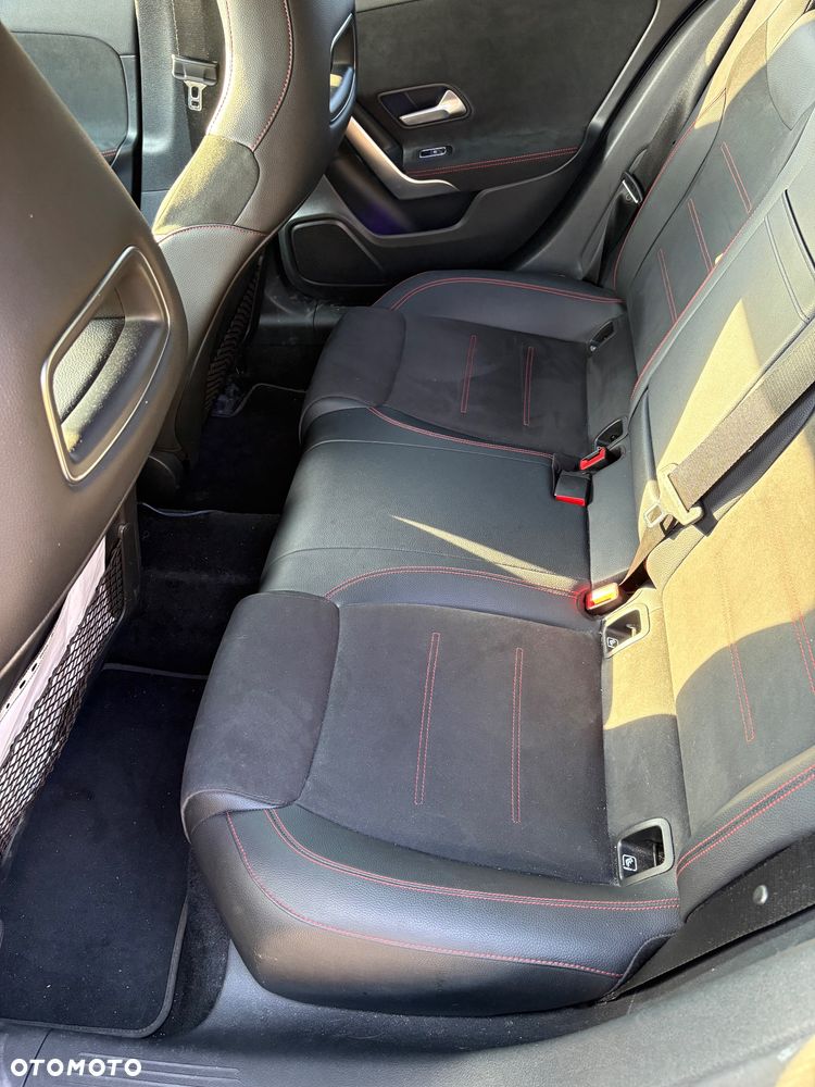 Mercedes-Benz Klasa A 220 4-Matic AMG Line 7G-DCT - 10