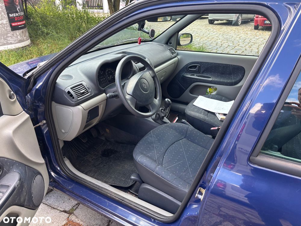 Renault Clio 1.2 16V Authentique - 7