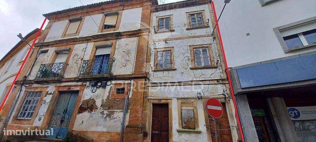 Conjunto de duas Moradias para converter em Apartamentos - Grande imagem: 2/4