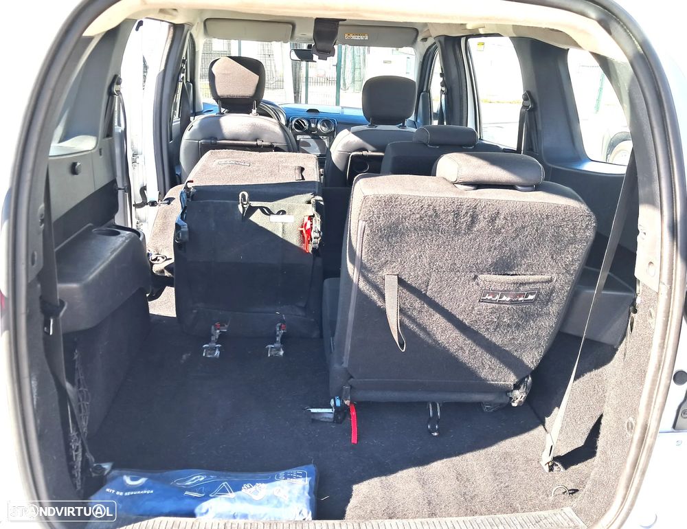 Dacia Lodgy 1.5 dCi Stepway 7L - 10