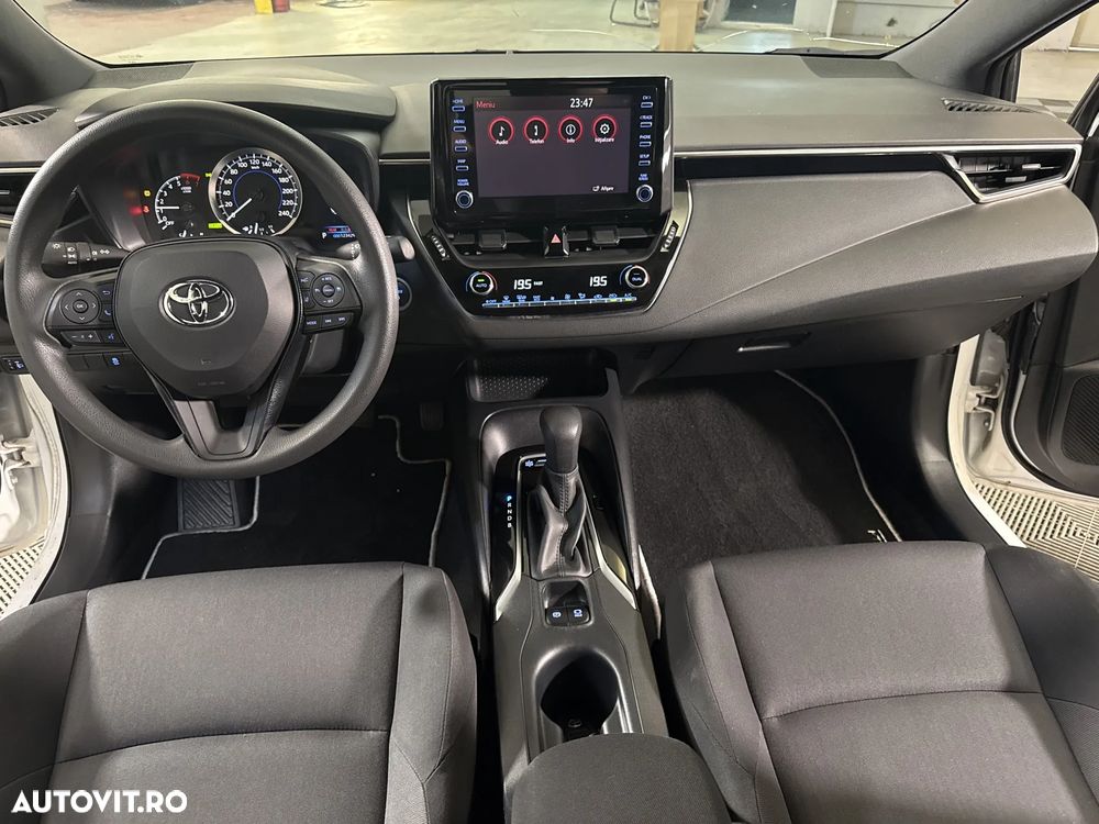 Toyota Corolla - 10