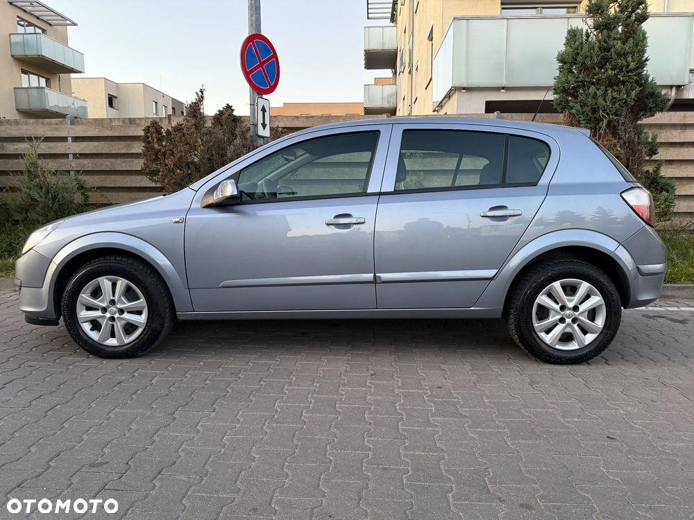 Opel Astra 1.4 NJoy - 11