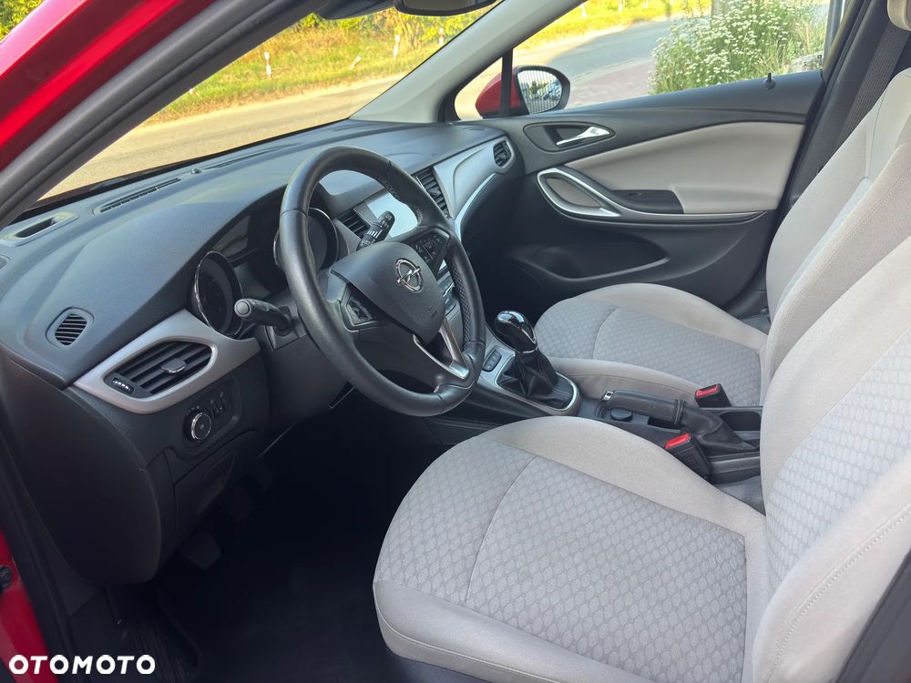 Opel Astra - 16
