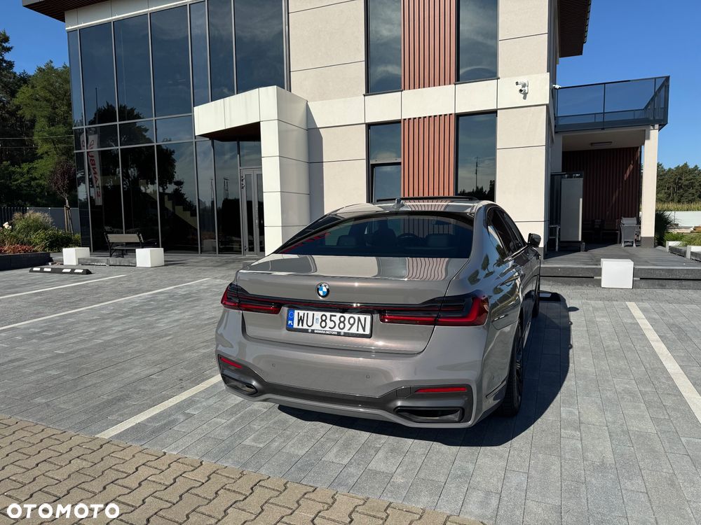 BMW Seria 7 740d xDrive sport - 19